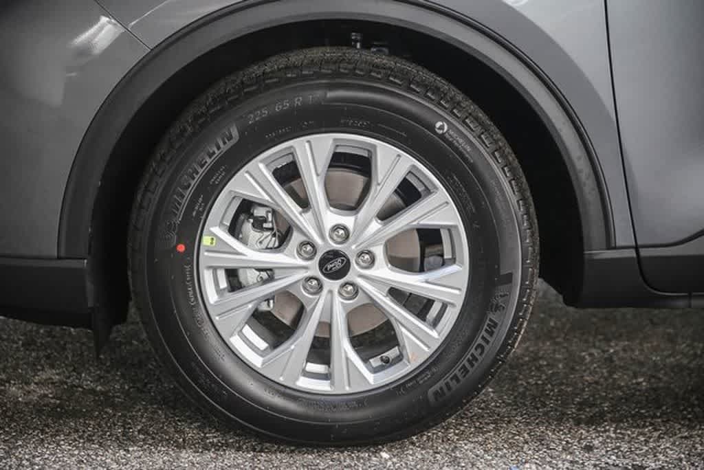 Thumbnail: 2024 Ford Escape - 9