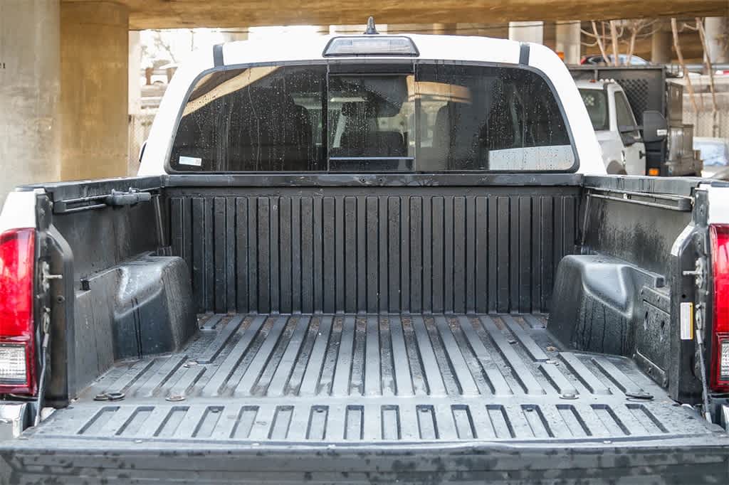 Thumbnail: 2019 Toyota Tacoma - 24