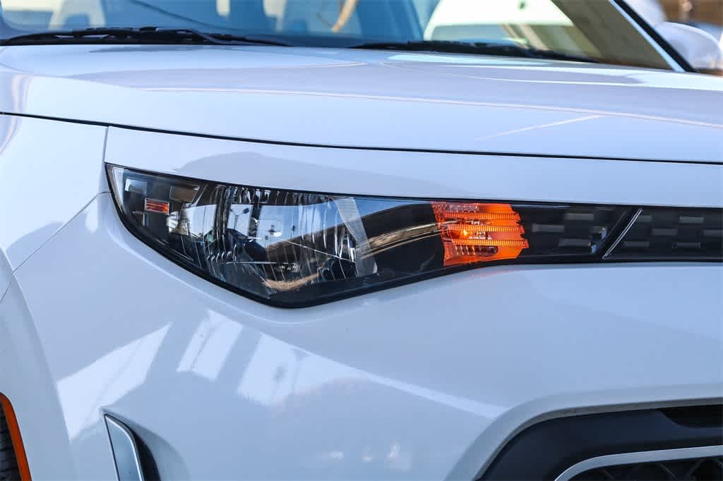 2023 Kia Soul LX 4