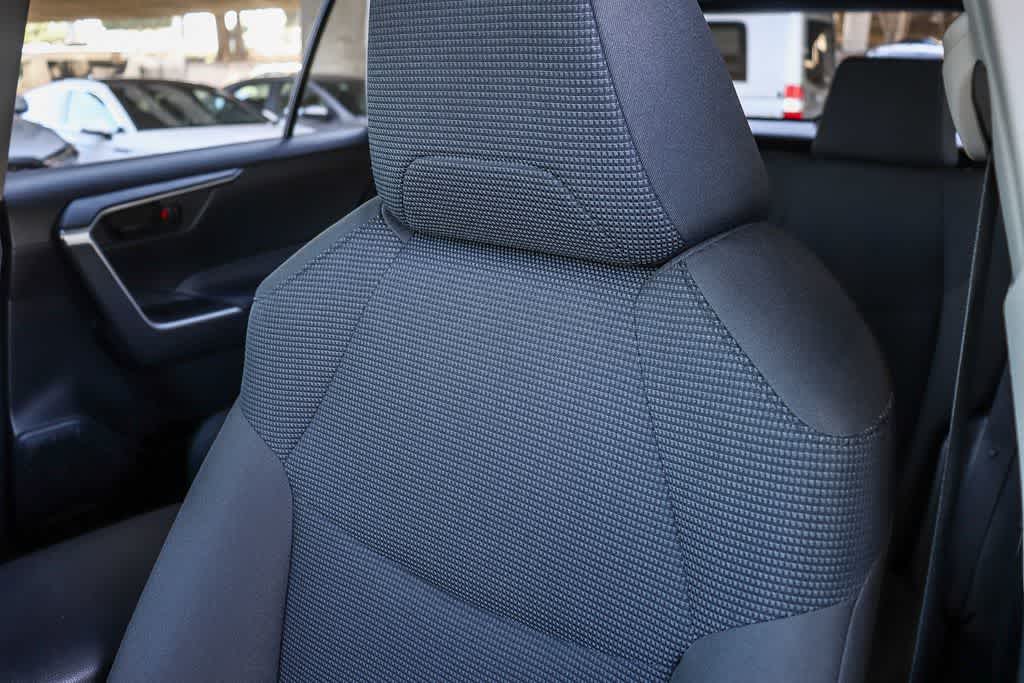 Thumbnail: 2024 Toyota RAV4 - 25