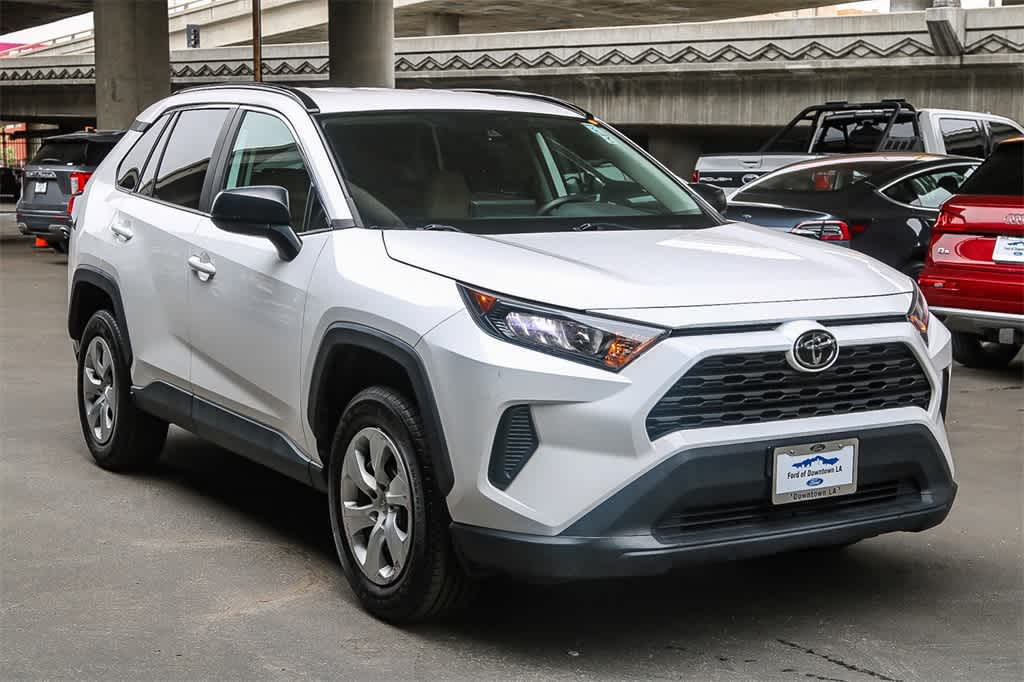 2021 Toyota RAV4 LE 3