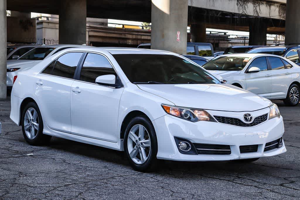 Thumbnail: 2013 Toyota Camry - 3