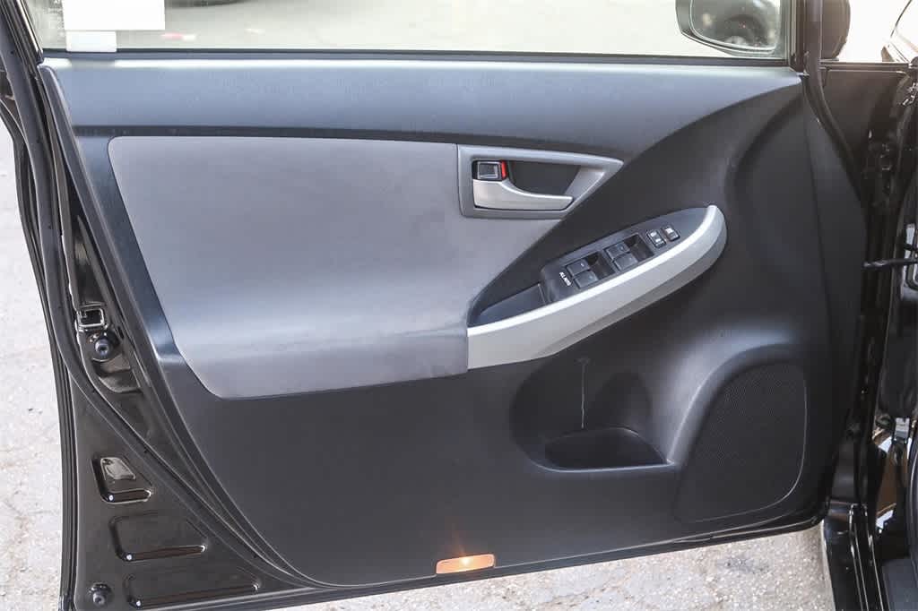Thumbnail: 2015 Toyota Prius - 22
