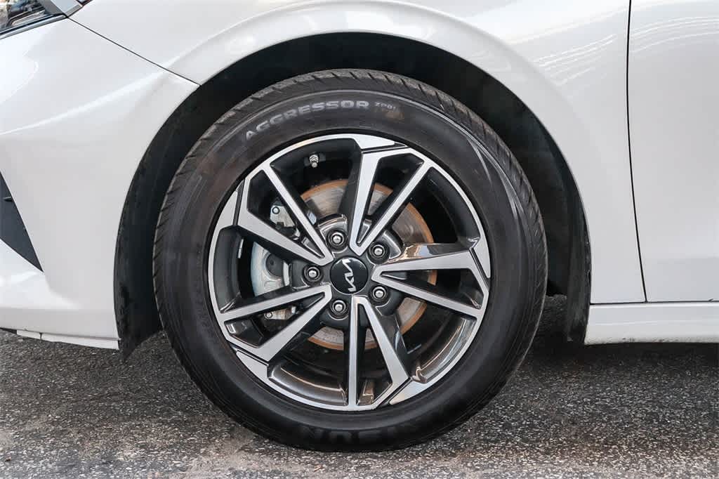 Thumbnail: 2023 Kia Forte - 11