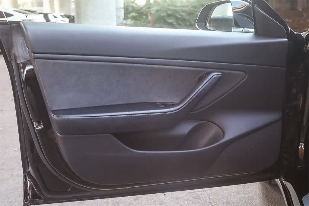 Thumbnail: 2018 Tesla Model 3 - 22