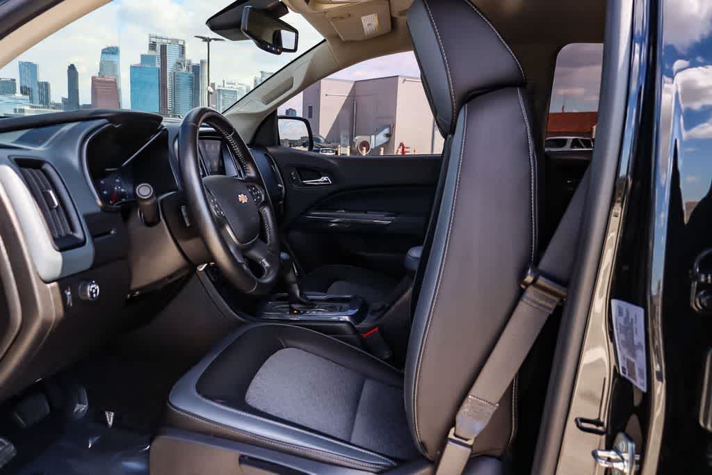 Thumbnail: 2021 Chevrolet Colorado - 17