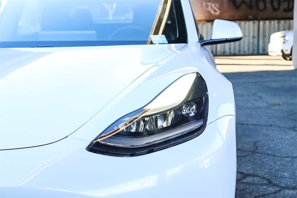 Thumbnail: 2021 Tesla Model 3 - 7