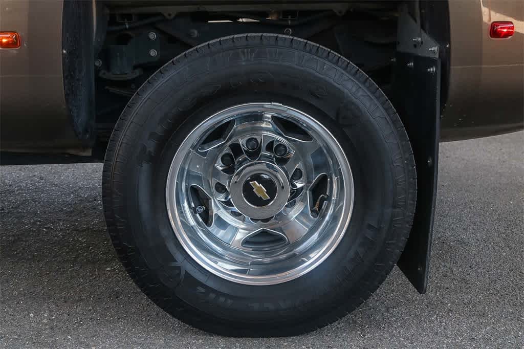 Thumbnail: 2015 Chevrolet Silverado 3500 - 12