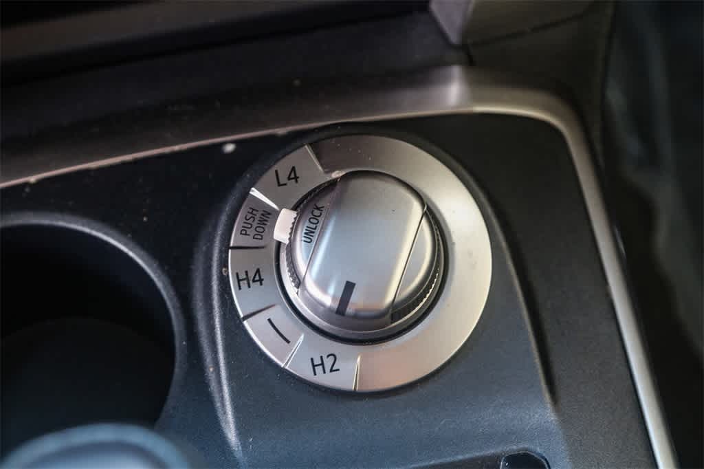 Thumbnail: 2022 Toyota 4Runner - 23