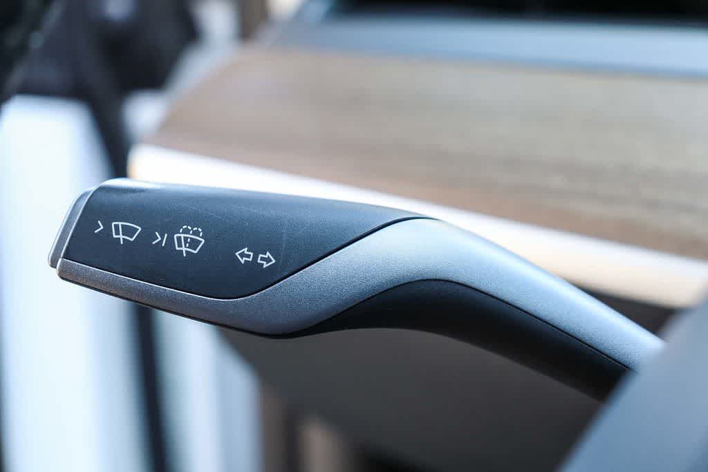 Thumbnail: 2024 Tesla Model Y - 19