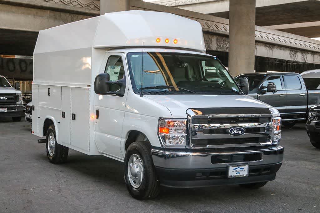 Thumbnail: 2026 Ford Econoline - 3