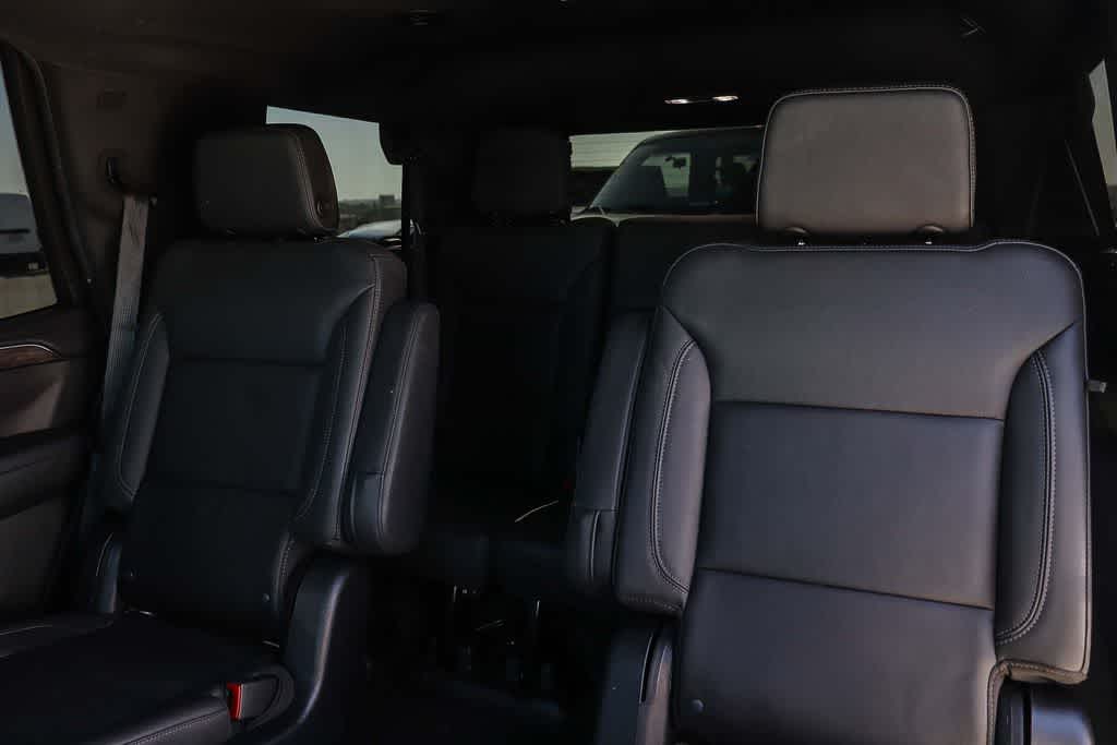 Thumbnail: 2022 Chevrolet Tahoe - 14