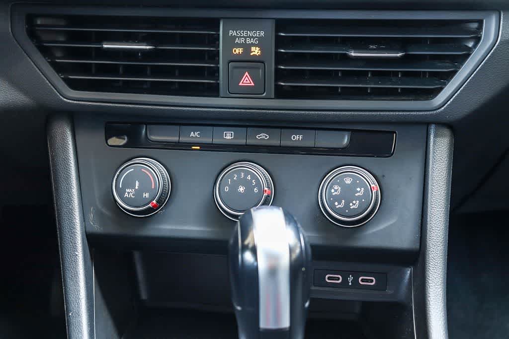 Thumbnail: 2021 Volkswagen Jetta - 14