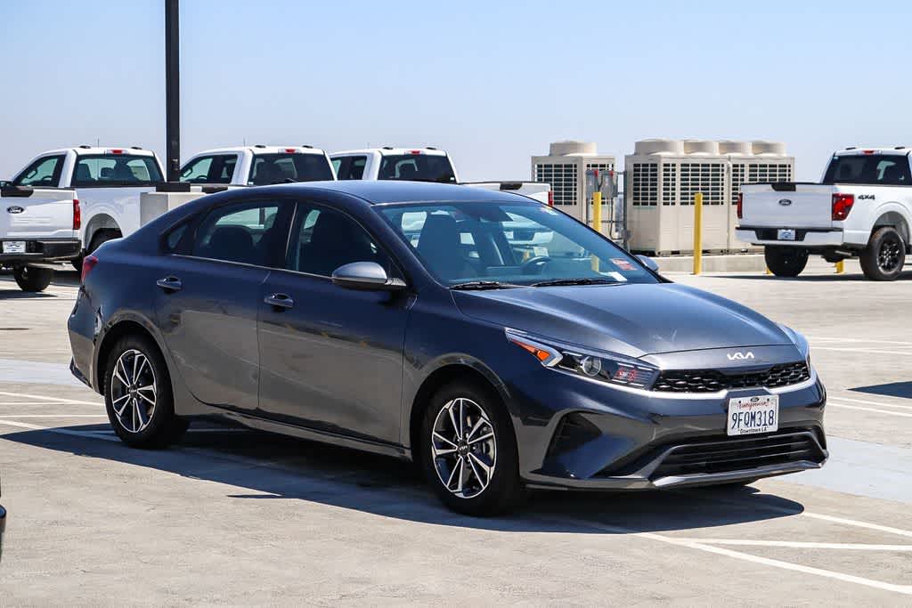 Thumbnail: 2023 Kia Forte - 2