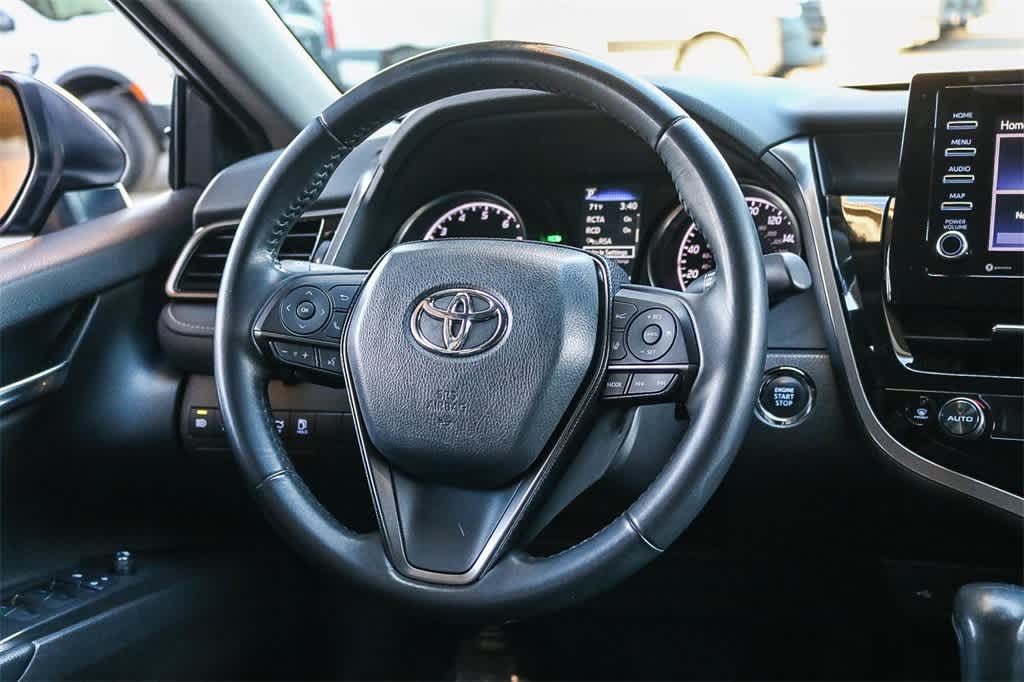 Thumbnail: 2022 Toyota Camry - 16