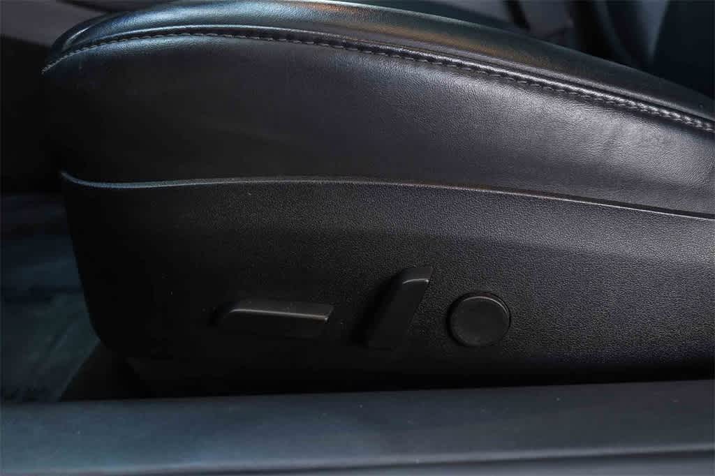 Thumbnail: 2018 Tesla Model 3 - 22