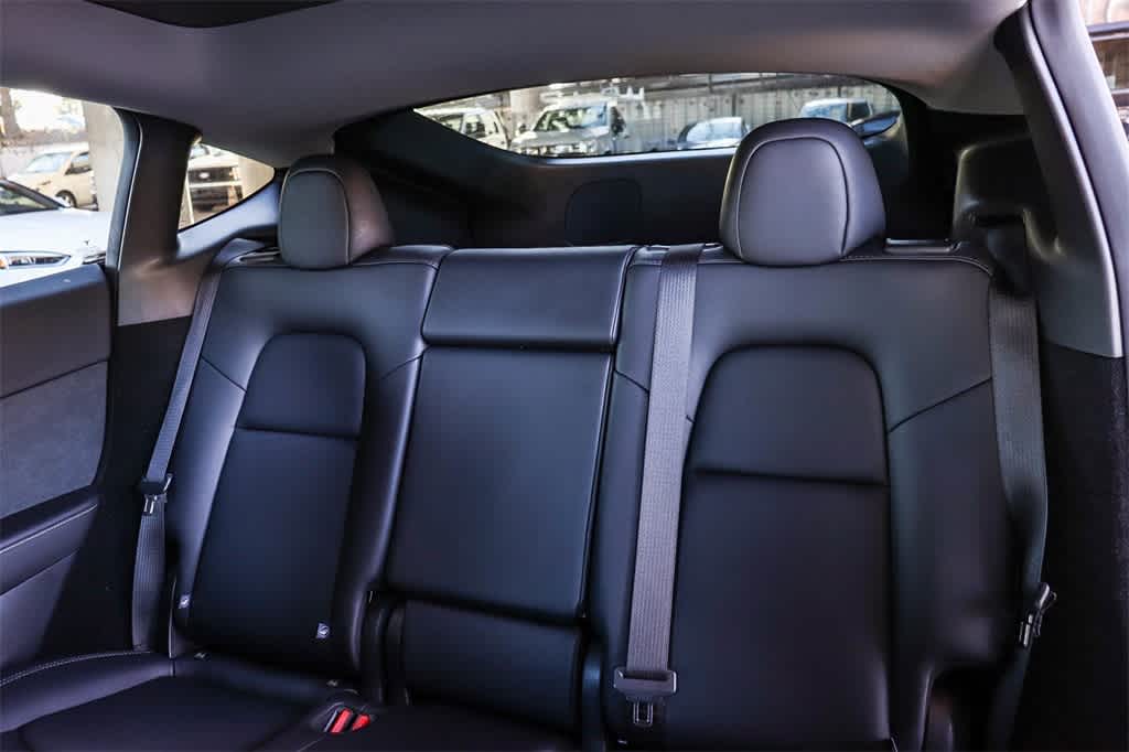 Thumbnail: 2025 Tesla Model Y - 17