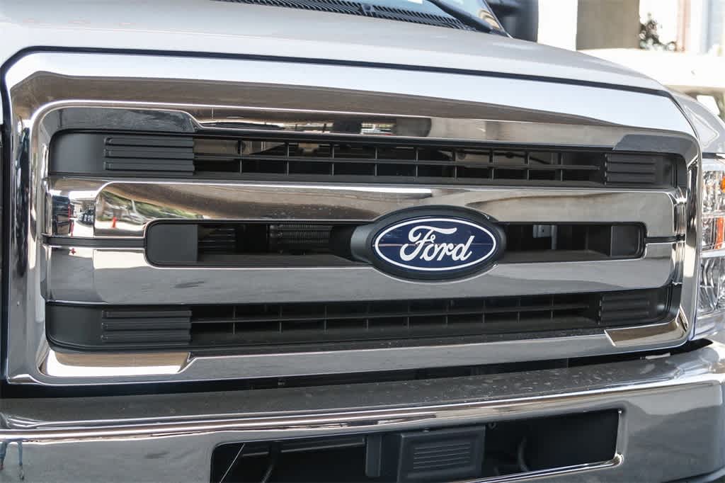 Thumbnail: 2026 Ford Econoline - 5