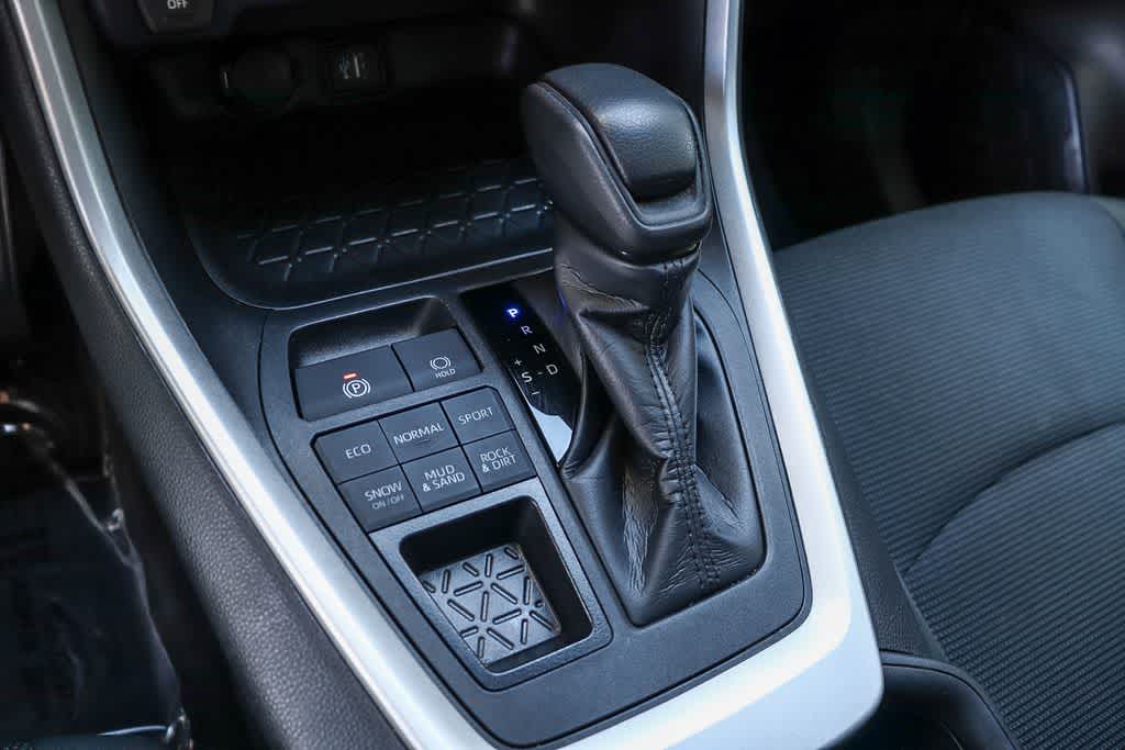 Thumbnail: 2024 Toyota RAV4 - 19