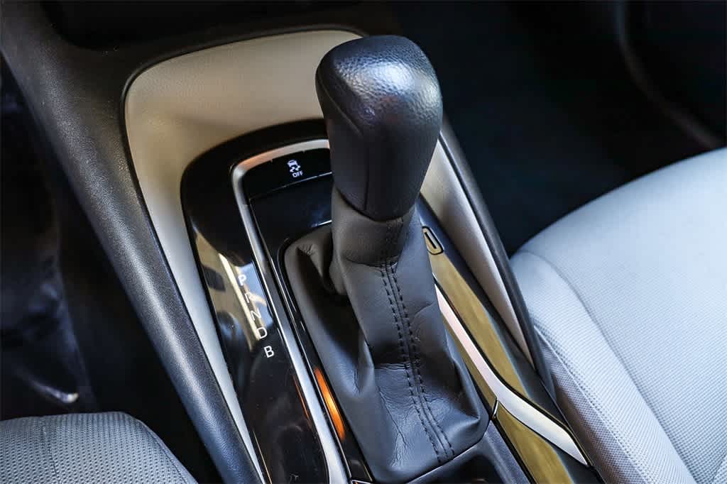 Thumbnail: 2021 Toyota Corolla - 18