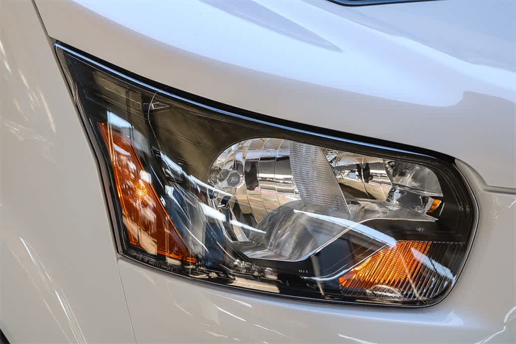 2025 Ford Transit photo 4
