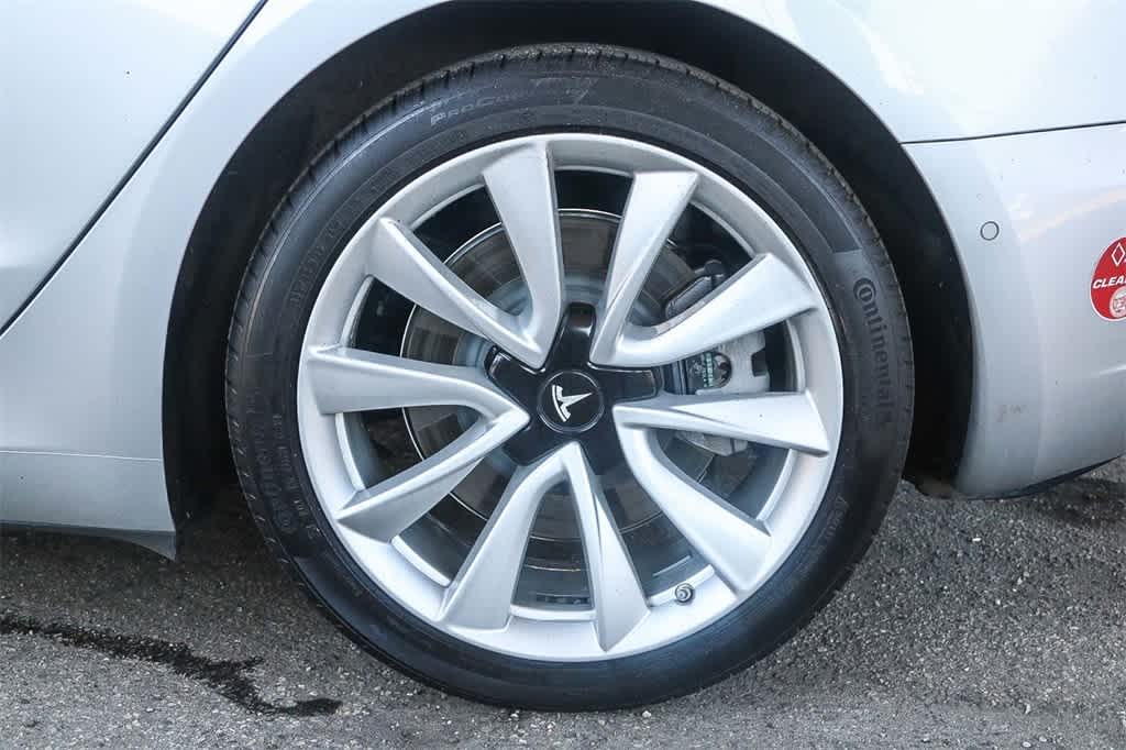 Thumbnail: 2018 Tesla Model 3 - 10