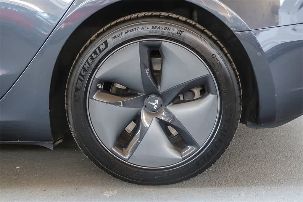 Thumbnail: 2019 Tesla Model 3 - 10