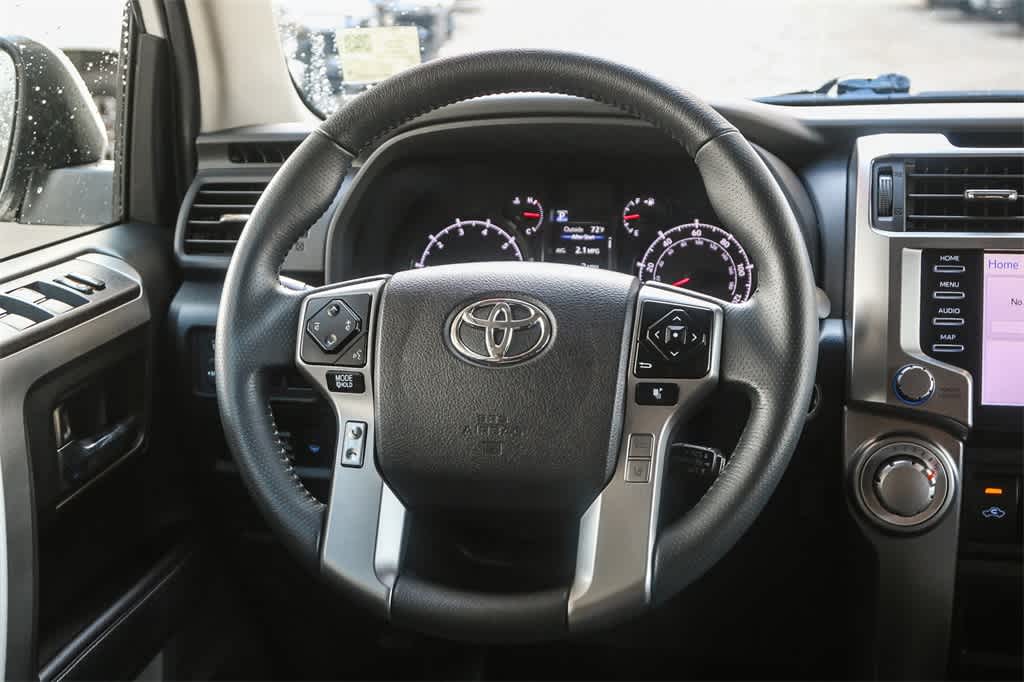 Thumbnail: 2022 Toyota 4Runner - 17