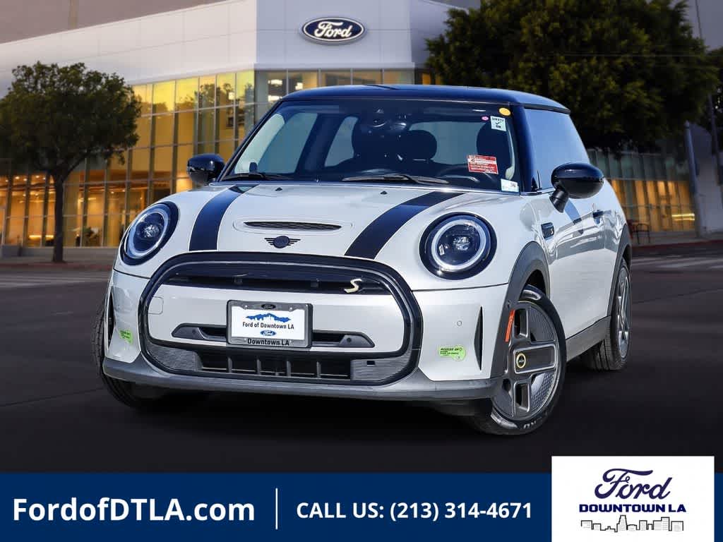 2023 MINI Hardtop Cooper SE's photo