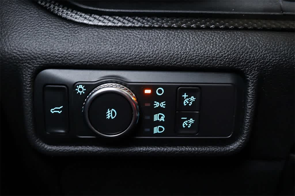 Thumbnail: 2022 Ford Explorer - 24