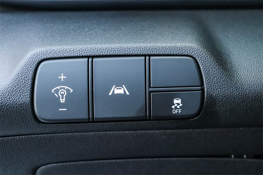 Thumbnail: 2023 Hyundai Elantra - 23