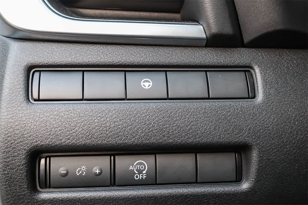 Thumbnail: 2023 Nissan Rogue - 23