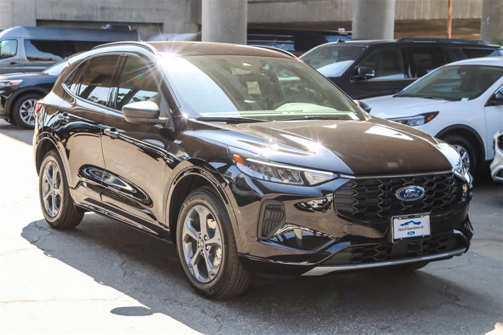 Thumbnail: 2024 Ford Escape - 3