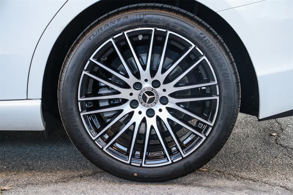 Thumbnail: 2023 Mercedes-Benz C-Class - 8