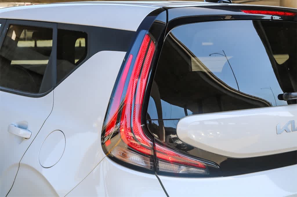 2023 Kia Soul LX 9