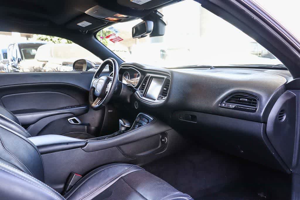 Thumbnail: 2015 Dodge Challenger - 12