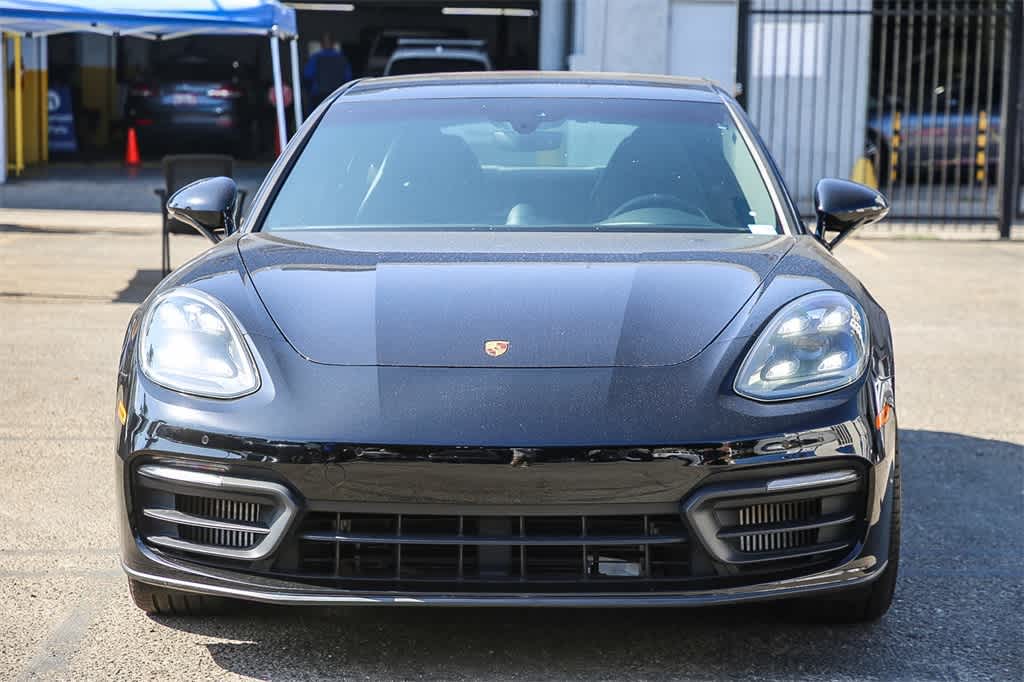 2022 Porsche Panamera 4S photo 2