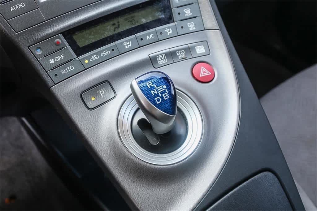 Thumbnail: 2015 Toyota Prius - 20