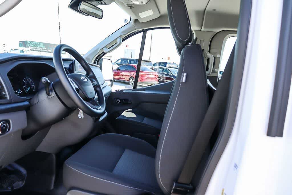 Thumbnail: 2023 Ford Econoline - 18