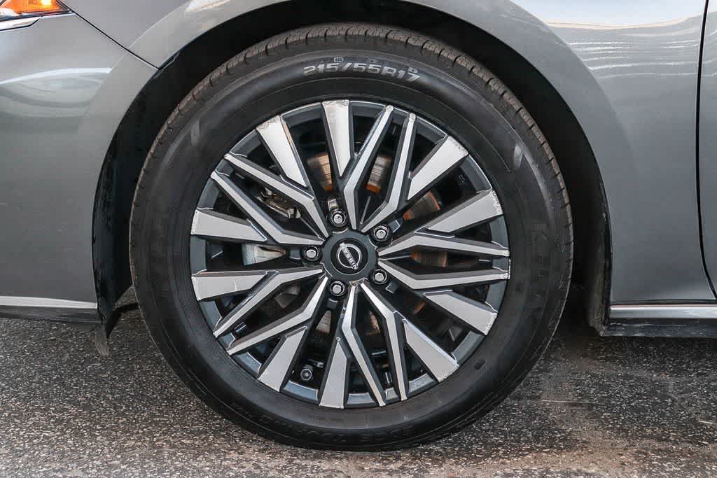 Thumbnail: 2024 Nissan Altima - 11