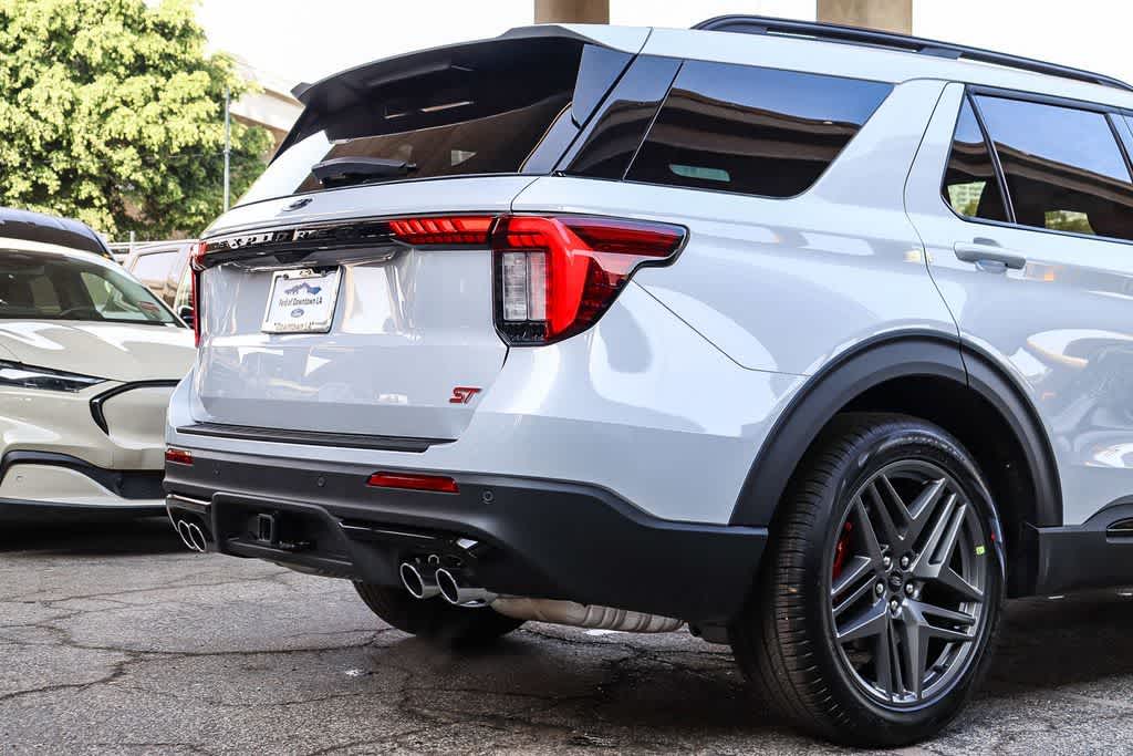 Thumbnail: 2026 Ford Explorer - 10
