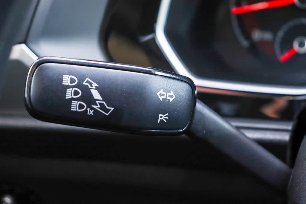 Thumbnail: 2021 Volkswagen Jetta - 24