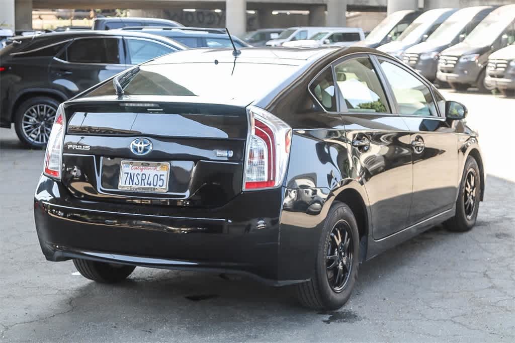 Thumbnail: 2015 Toyota Prius - 6