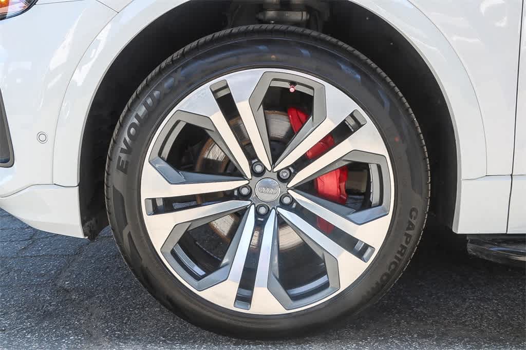 Thumbnail: 2019 Audi Q8 - 11