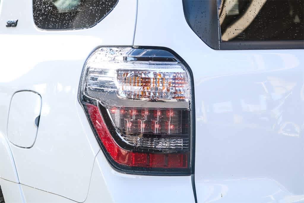 Thumbnail: 2022 Toyota 4Runner - 9