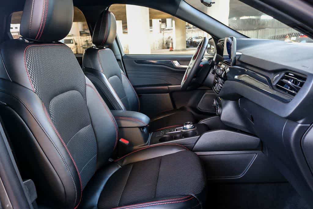 Thumbnail: 2024 Ford Escape - 17