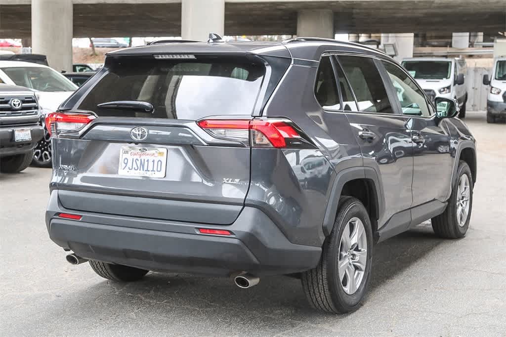 2022 Toyota RAV4 XLE 6