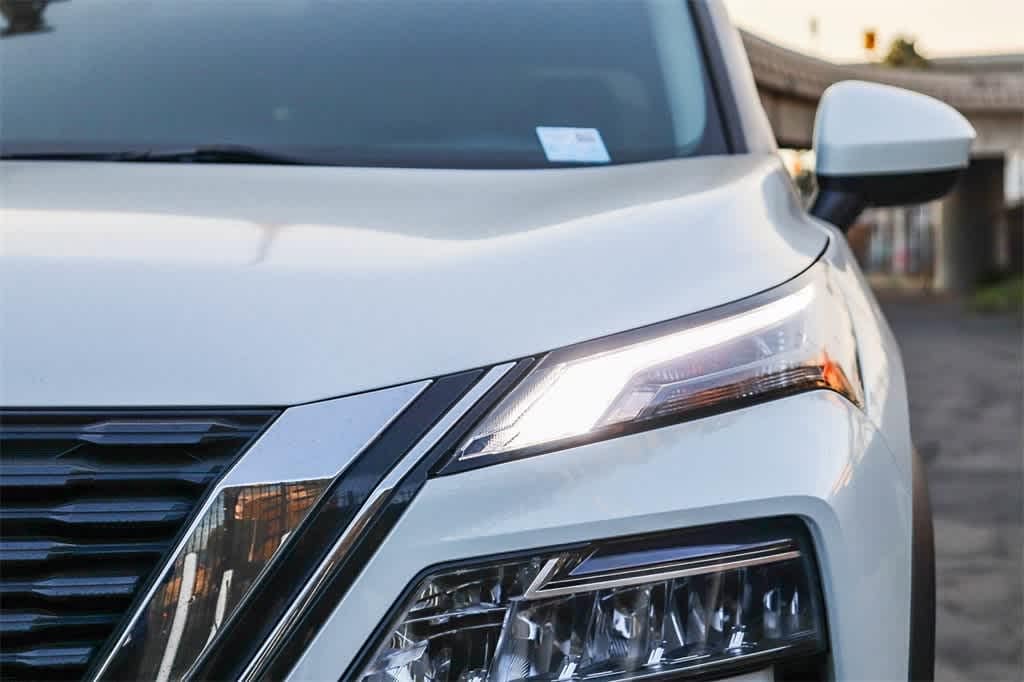 Used 2023 Nissan Rogue SV SUV