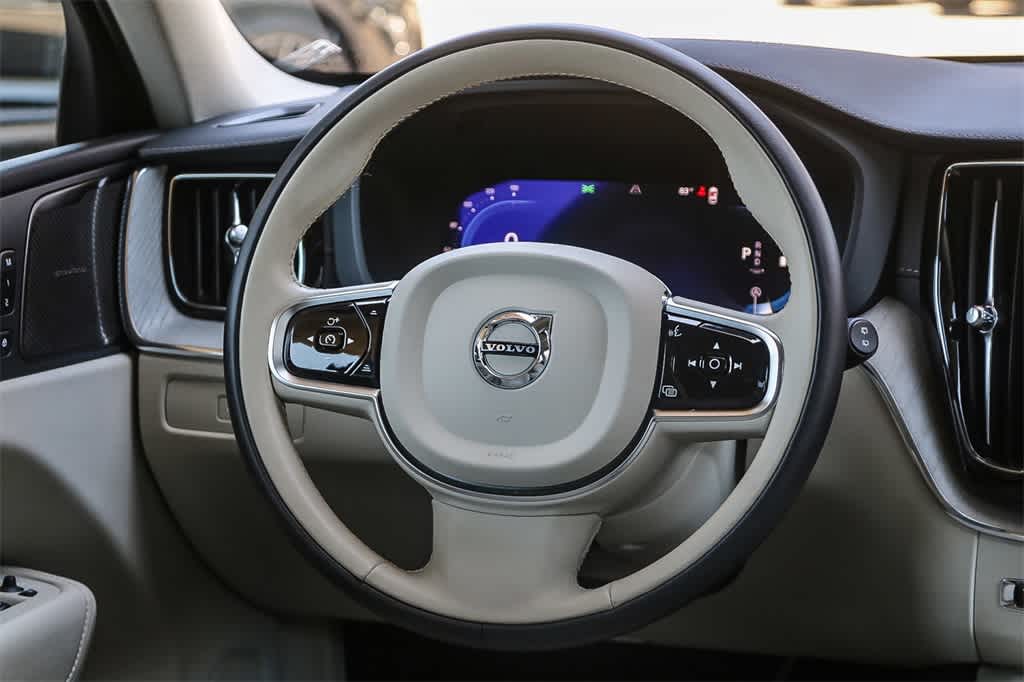 Thumbnail: 2024 Volvo XC60 - 15