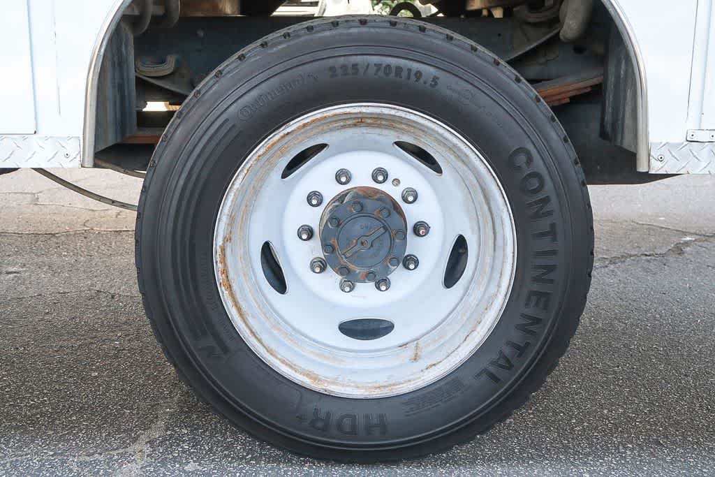 Thumbnail: 2017 Ford F-550 - 11